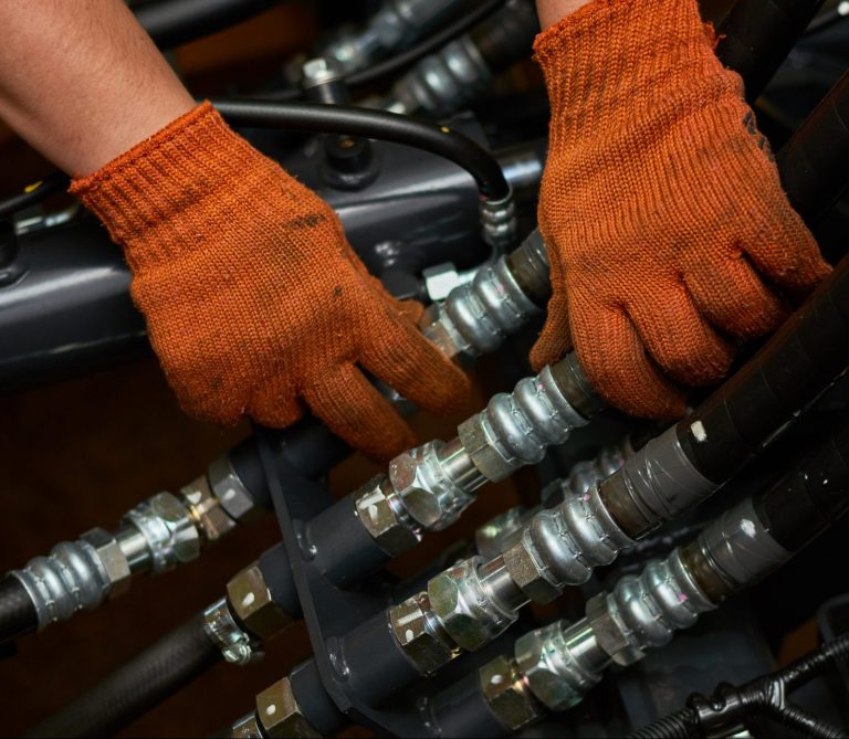 4 Considerations for Safe Hydraulic System Maintenance